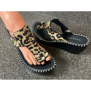 Donald J Pliner Womens Size 9.5M Black Wedge Thong Sandals Cheetah Print Leather